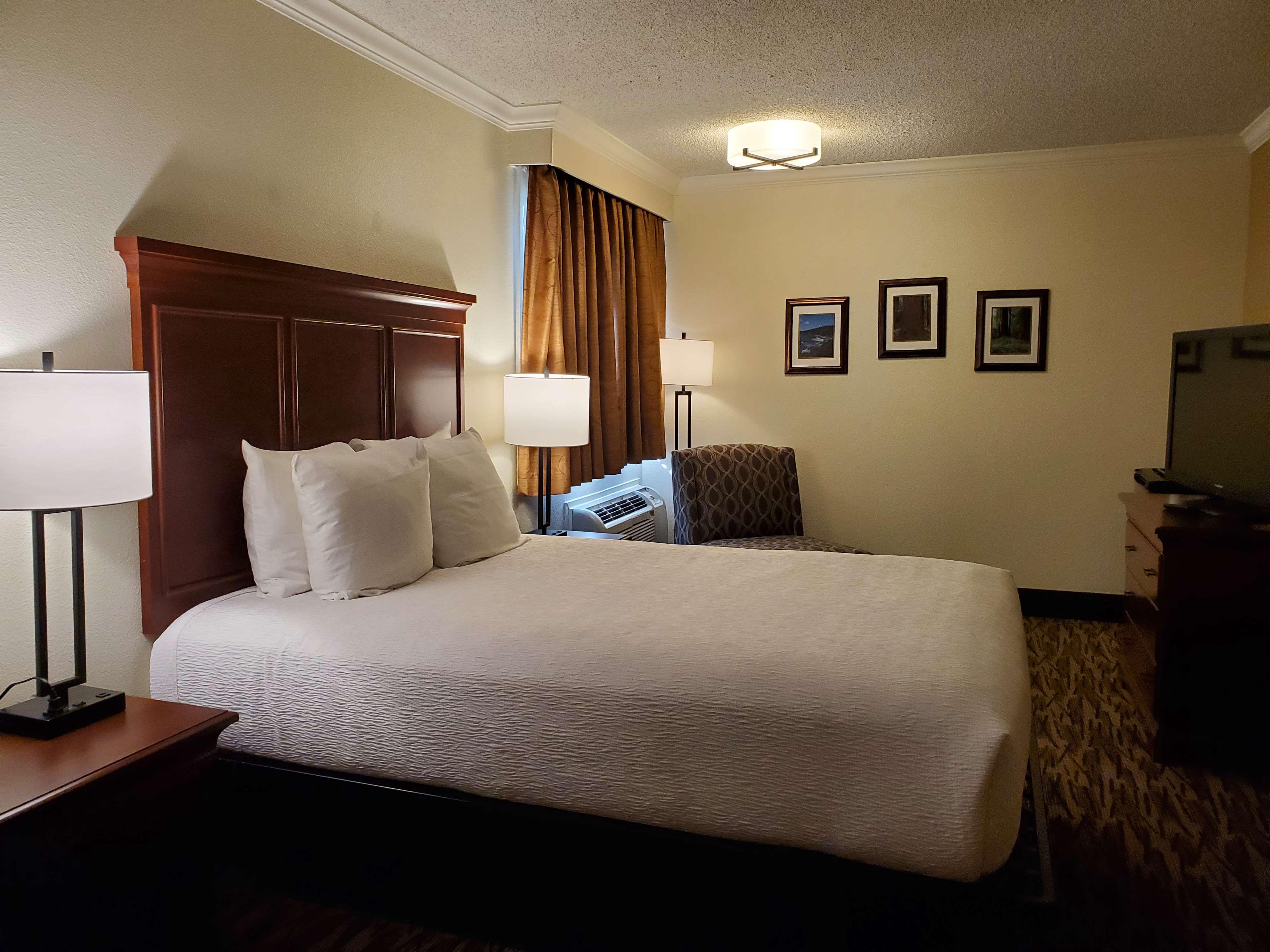 Best Western Plus Humboldt House Inn Гарбервилл Экстерьер фото