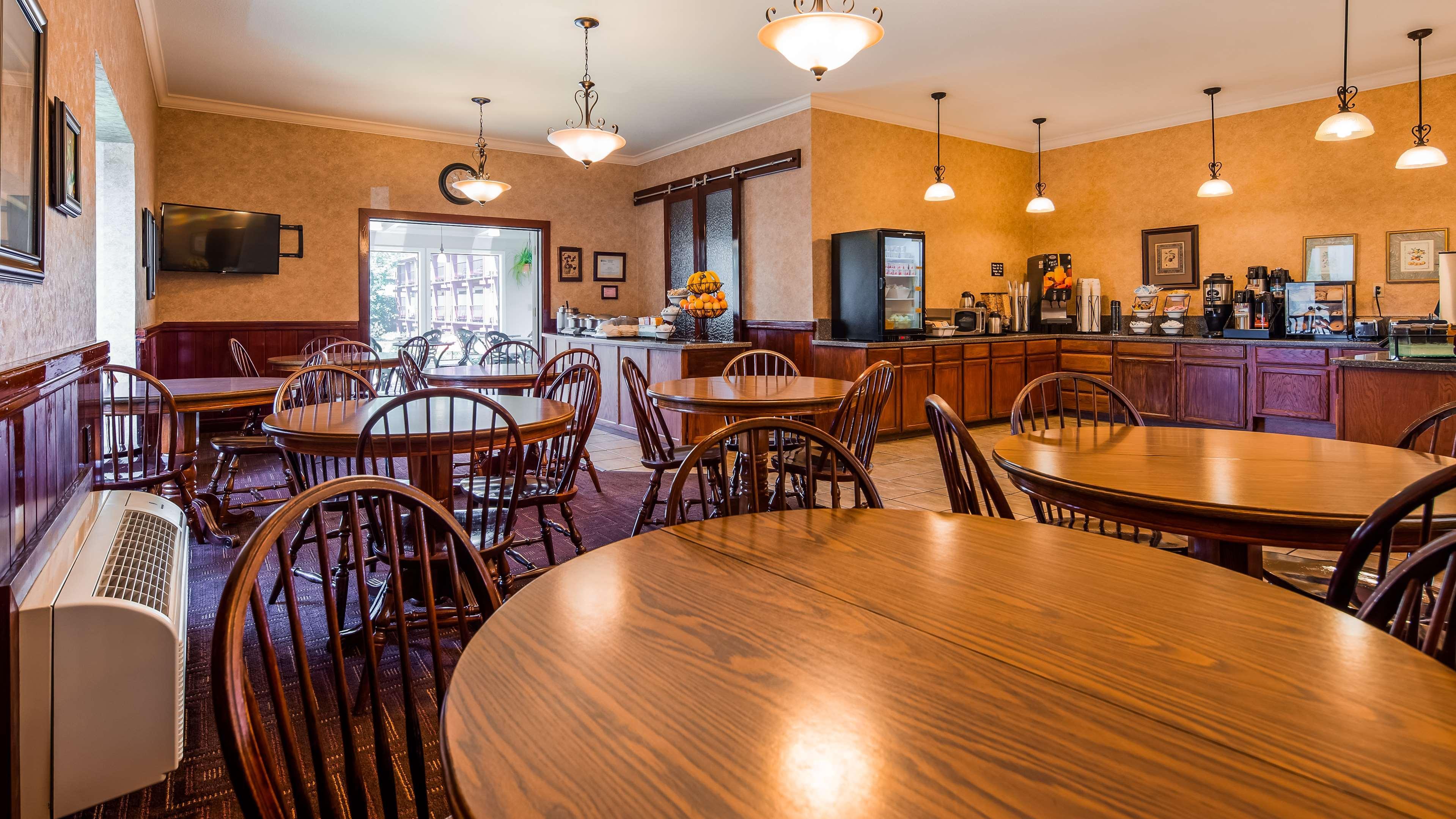 Best Western Plus Humboldt House Inn Гарбервилл Экстерьер фото